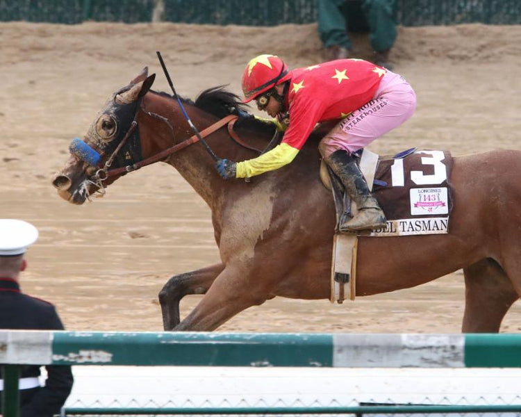 AMERICAN EQUUS RIDER MIKE SMITH PILOTS ABEL TASMAN TO A COME FROM BEHI ...