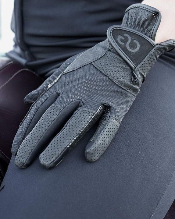 American Equus Equestrian Stirrups, Spurs & Horseshoes Manufacturer